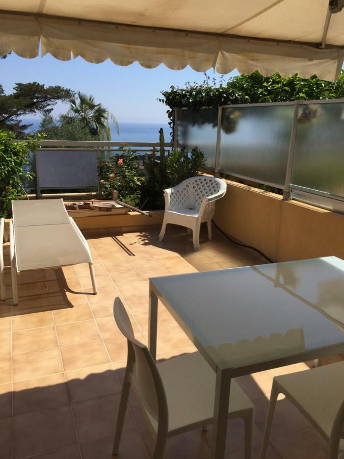 Les Terrasses De La Mer Menton Buitenkant foto
